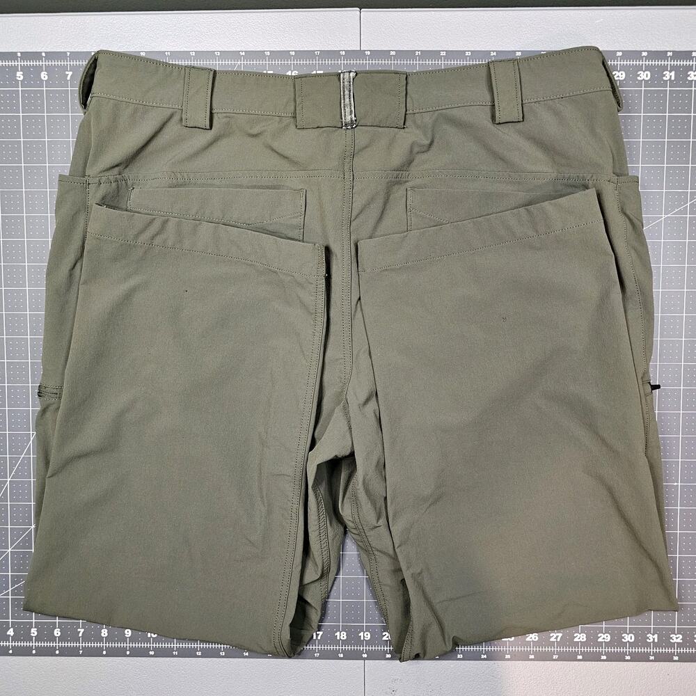 Duluth Trading Pants 42x30 Green Stretch Nylon Flexpedition Cargo Brown Workwear - Picture 12 of 16